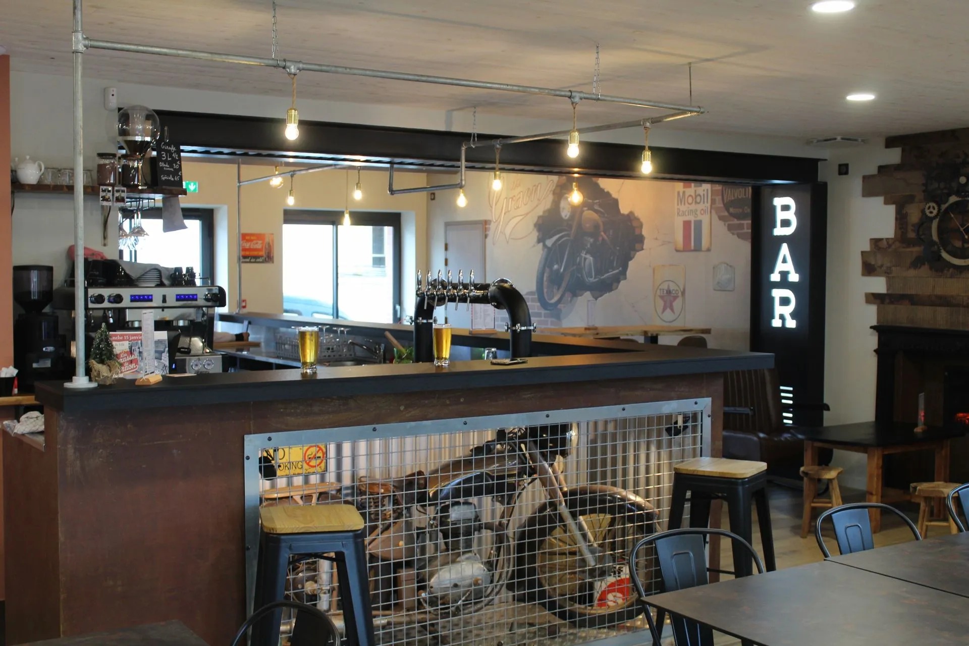 Bar